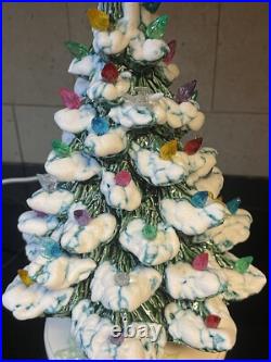 10.5 Nowell's Mold Ceramic Christmas Tree & Holly Base 1979 Vintage Bird Lights