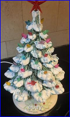 10.5 Nowell's Mold Ceramic Christmas Tree & Holly Base 1979 Vintage Bird Lights