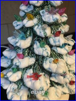 10.5 Nowell's Mold Ceramic Christmas Tree & Holly Base 1979 Vintage Bird Lights