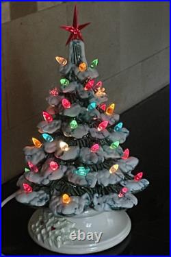 10.5 Nowell's Mold Ceramic Christmas Tree & Holly Base 1979 Vintage Bird Lights