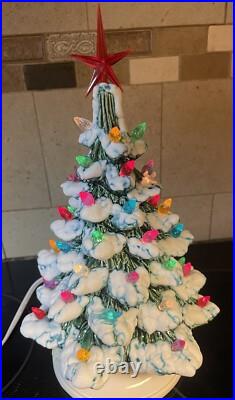 10.5 Nowell's Mold Ceramic Christmas Tree & Holly Base 1979 Vintage Bird Lights