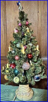 1940s GLOLITE TABLETOP CHRISTMAS TREE WITH VINTAGE ORNAMENTS