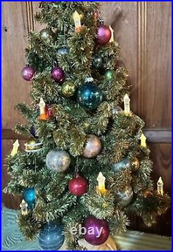 1940s GLOLITE TABLETOP CHRISTMAS TREE WITH VINTAGE ORNAMENTS