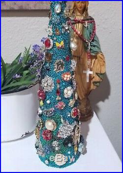 20 vintage Jewelry tree rhinestone lot brooch pearls earrings Christmas
