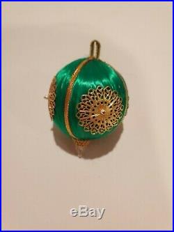 24 Vtg Handmade Xmas Tree Ornaments Beaded Sequin Pins Ribbon Satin