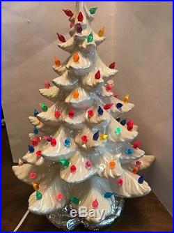 70's Vintage Large 19 White Lighted Ceramic Atlantic Mold Christmas Tree WithStar
