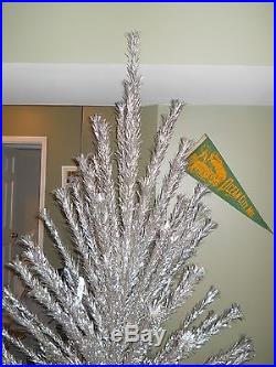 8 FT Tall VINTAGE Aluminum Christmas Tree, Evergleam, 121 Branches & stand