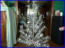 ALUMINUM CHRISTMAS TREE VINTAGE SILVER 4 FOOT POM POM SPLENDOR TIP BRANCHES
