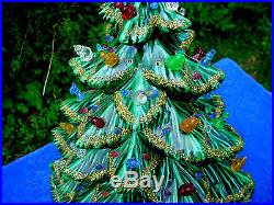 Beautiful Top Quality Heavy 1983 Crame Mold 19x15 Vintage Ceramic Christmas Tree