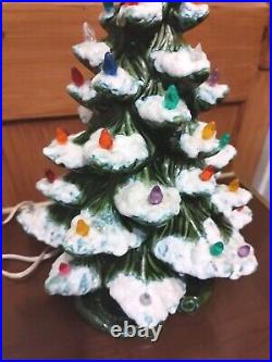 Beautiful Vintage Atlantic Mold 17 Flocked Ceramic Musical Christmas Tree NICE