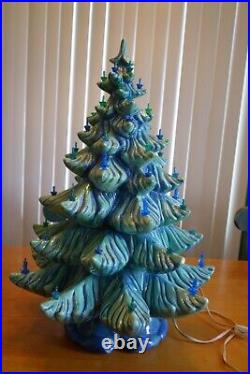 Beautiful Vintage Atlantic Mold Ceramic 4 piece Christmas Tree 22 Blue & Green