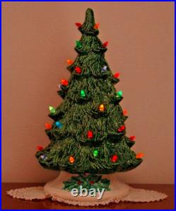 Ceramic CHRISTMAS TREE 17 Nowell Mold 1978 Vintage VGC