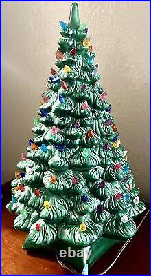 Ceramic Christmas Tree Holland Mold 20 With Base Light-Up Vintage 1970's