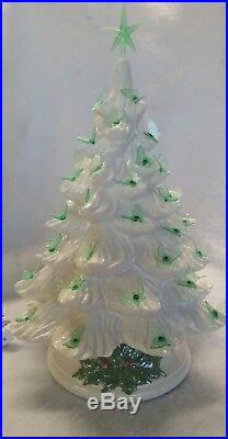 Ceramic Christmas Vintage Mold New WHITE TREE HOLLY BASE Green butterflies USA
