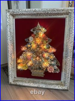 Costume Jewelry Christmas Tree 1970's Vintage (lights Work) Costume Jewelry Christmas Tree 1970's Vintage (lights Work)