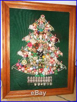DAZZLING Vtg RHINESTONE JEWELRY Wall Framed CHRISTMAS TREE Bejeweled withLights