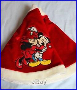 DISNEY Vtg Rare Christmas Tree Skirt Mickey and Minnie Under Mistletoe GUC HTF