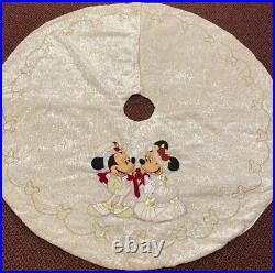 Disney Parks Vintage Mickey Minnie Mouse Victorian Christmas Holiday Tree Skirt