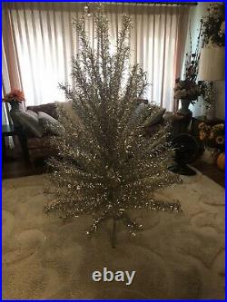 Evergleam 6 Foot Vintage Aluminium Christmas Tree And Pentray Color wheel