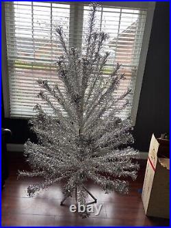 Evergleam vintage stainless steel pom pom aluminum 6 ft Christmas tree