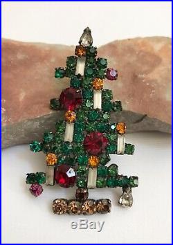 Gorgeous Vintage Collectible WEISS 6 Candle Rhinestone Christmas Tree Brooch