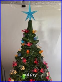 Handmade Vintage Large Ceramic Green Christmas Tree 20x12 musical base 1981 Read