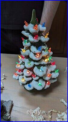 Holland Mold Ceramic Christmas Tree 12 Tall With Base Tested & Lights Up Vintage