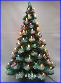 LARGE VINTAGE CERAMICS CLASS CHRISTMAS TREE with MUSIC BOX 19 TALL