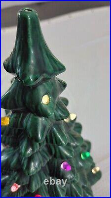 Large Vintage Ceramic Christmas Tree With Base 18 Works Tested