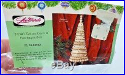 LeeWards PEARL TANNEBAUM Christmas Tree HUGE Bead Ornament Craft Kit Vintage 73