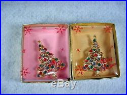 Lot 36 Vintage Fashion Christmas Pins Brooches Trees, Sleigh, Santa, Snowman