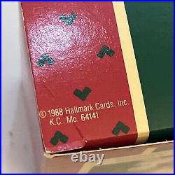Lot of 31 Vintage 1980s Hallmark Keepsake Handcrafted Ornaments Mouse Owl Santa