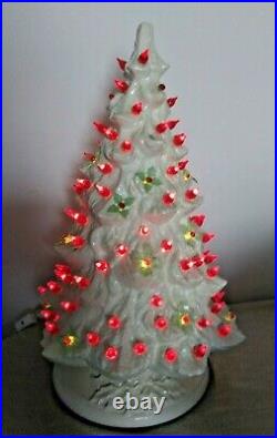 NOWELL'S MOLDS Ceramic Christmas Tree Lighted Vintage 18Tall witho Star 1980