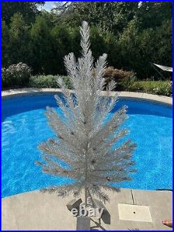 Nice Vintage Mid Century 7 Foot Aluminum Christmas Tree 91 Sparkly Branches