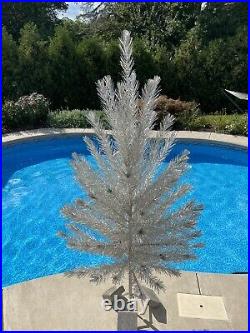 Nice Vintage Mid Century 7 Foot Aluminum Christmas Tree 91 Sparkly Branches