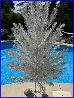 Nice Vintage Mid Century 7 Foot Aluminum Christmas Tree 91 Sparkly Branches