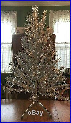 Nice Vintage Mod 50s 60s 4 ft 59 Branch Evergleam Aluminum Christmas Tree
