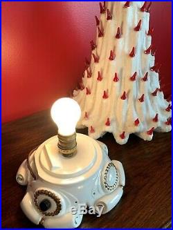 Rare Vintage Ceramic Lava Christmas tree with original rocket bulbs 21 tall