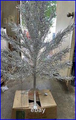 Star Brand Sparkler Silver Aluminum 4.5 Foot Christmas Tree Vintage In Box