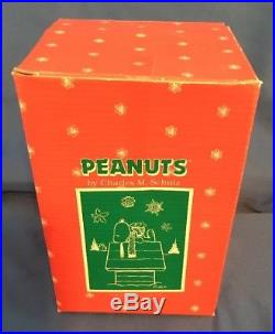 VERY RARE! Peanuts Snoopy Christmas Tree Music Box Willitts Vintage BOX