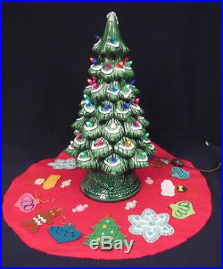 VINTAGE 1960s CALIFORNIA MOLD CERAMIC LIGHT UP CHRISTMAS TREE SKIRT BOX 16 3/4