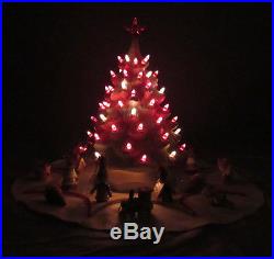 VINTAGE 1960s CERAMIC LIGHT UP CHRISTMAS TREE 16 TALL SKIRT COVER RED PINK