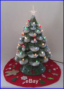 VINTAGE 1960s CERAMIC TRIM N' GLO LIGHT UP CHRISTMAS TREE 17 1/2SKIRT FLOCKED