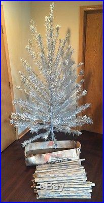 Vintage 6' Lifetime Deluxe Aluminum Christmas Tree 85 Branches Box Stand