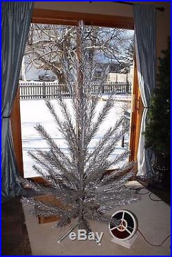 VINTAGE ALCOA 6 1/2' ALUMINUM CHRISTMAS TREE w BOX & COLORTONE COLOR WHEEL