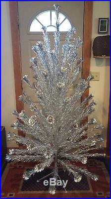 Vintage Aluminum Sparkler Pom Pom Christmas Tree 6 Ft 94 Branches Box Complete