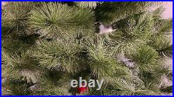 VINTAGE ARTIFICIAL CHRISTMAS TREE 6.5ft BOTTLE BRUSH 1975 ROYAL QUEEN SUPER-TREE