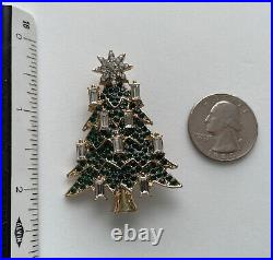 VINTAGE CHRISTMAS TREE PIN BROOCH GREEN RHINESTONES CANDLE GOLD HARD TO FIND 80s