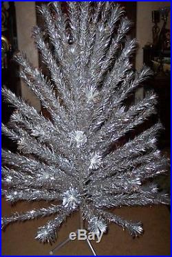 VINTAGE EVERGLEAM 6 FT. POM POM ALUMINUM SILVER CHRISTMAS TREE With91 BRANCHES