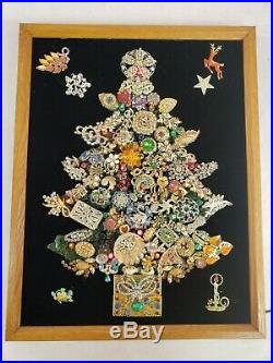 VINTAGE FRAMED LIGHTED FOLK ART JEWELRY BROOCH CHRISTMAS TREE WALL ART 19x15
